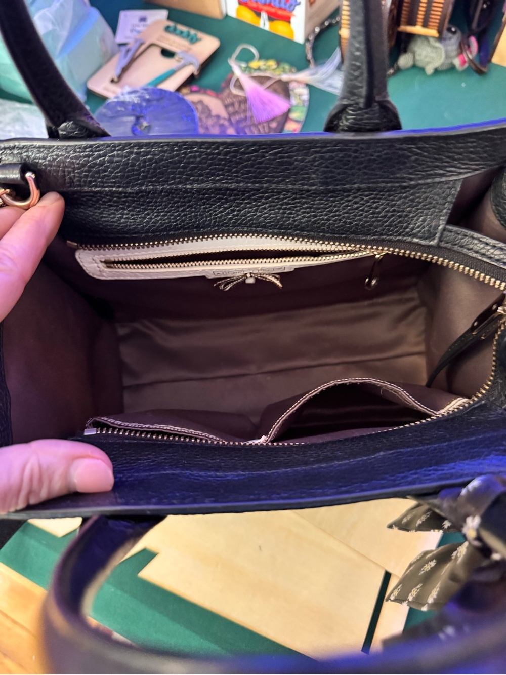 Henri Bendel Leather Black 2 in 1 Satchel w/removable crossbody - Picture 7 of 12
